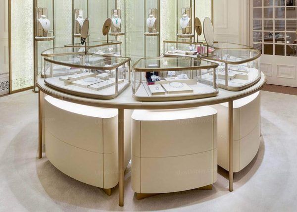 Cartier jewelry display showcases design and manufacture